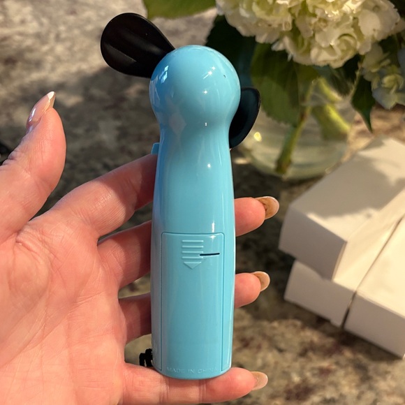 Blue Handheld Fan - Picture 4 of 5